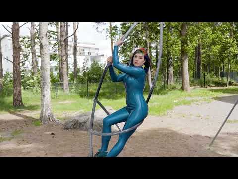 Project L: Part 103 - Didi's Rainbow Hair | Behind the scenes of a latex art photoshoot