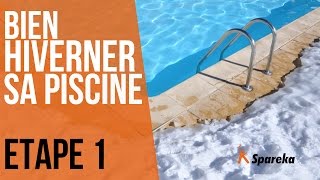 Hivernage de la piscine - Etape 1 : nettoyer le liner et la surface