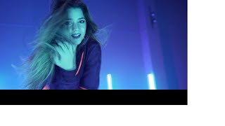 Maria Aguado - El Mundo No Se Para