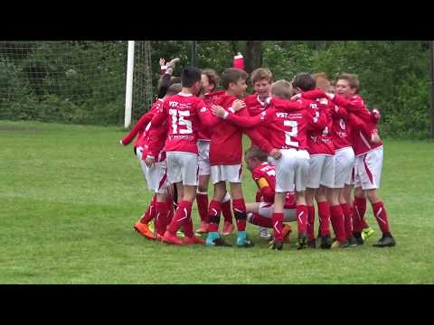 Voor aanvang DOVO JO12-1 - Kampong JO12-1