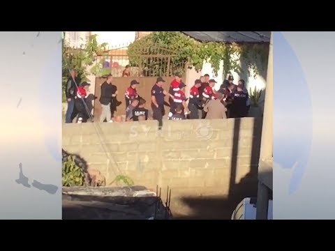Protestoi per te mbrojtur banesen e tij, momenti kur arrestohet nga policia banori i Shkozes