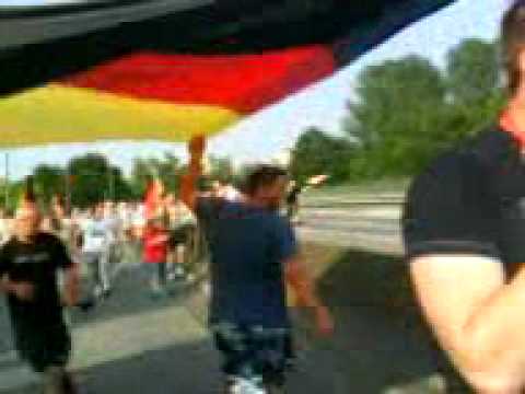 Einzug ins Halbfinale , Pinneberg feiert.