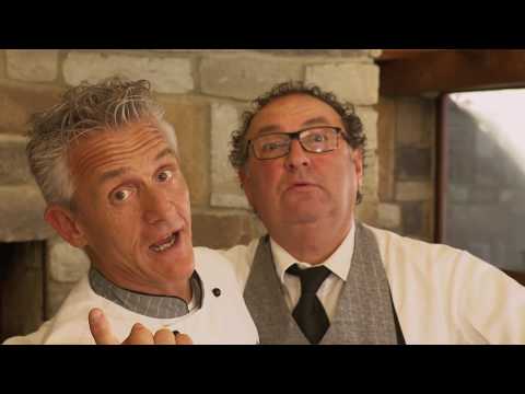 POLLO AL POMODORO CON PATATE E OLIVE - Video Ricetta - Grigio Chef