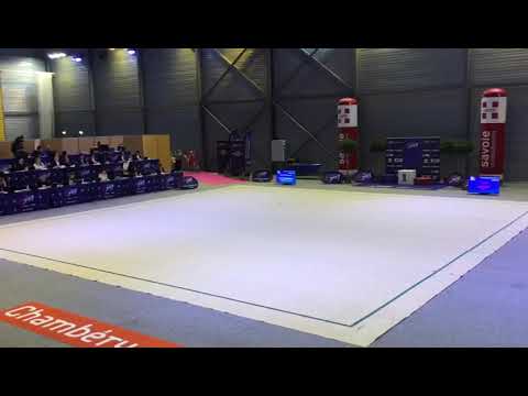 Elsa Hanquez massues NatB 10/11 ans