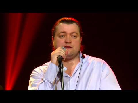 Vali Boghean Band - M-am îndrăgostit  dintr-o întâmplare