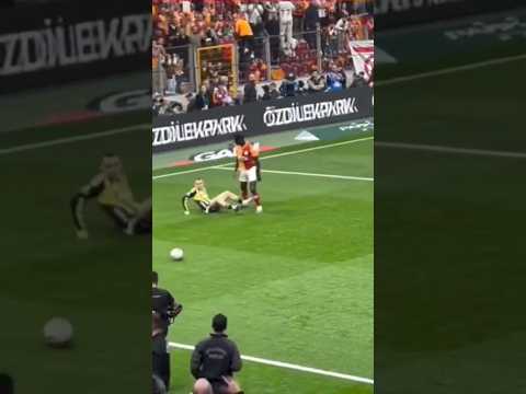 Davinson Sanchez Kerem Aktürkoğlu’nu madara etti ! #davinsonsanchez #sanchez #keremaktürkoğlu