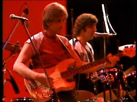 09 Pipeline - Ventures 1984, Nokie & Gerry