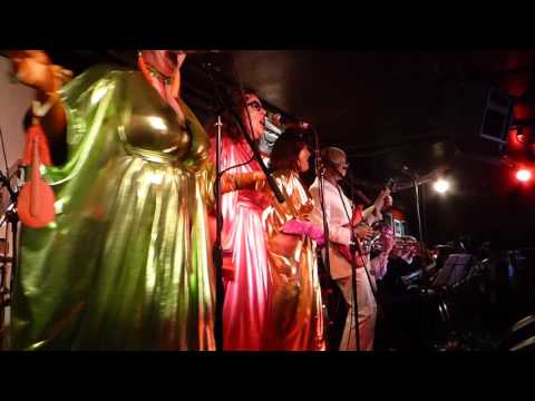 Mike Flowers Pops - Do You Know The Way To San Jose (live at the 100 Club)