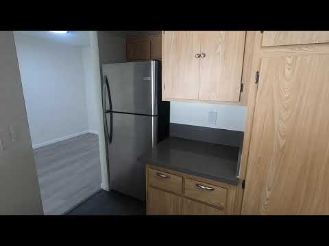 PL10476 - Spacious & Bright Upper Rear 2+1 Apartment For Rent (East Hollywood, CA)