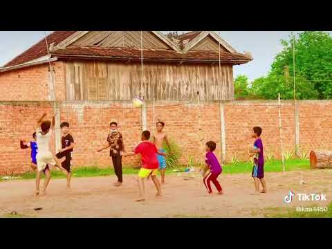 ក្មេងៗលេងបាល់ទះ ឌឺគ្នា #volleyball#boy