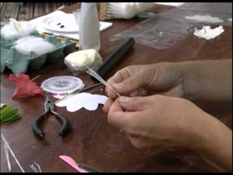 Mulher.com 30/11/2012 Alessandra Assi - Azaléias em biscuit 1/2