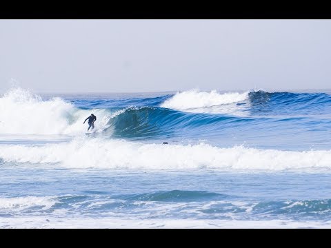Pumping waves roll in to Salmon Creek