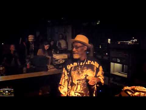 CHALICE SOUNDSYSTEM ft vivian jones (uk) -  I Hear Dem Talking / Flash It & Gwan  @ Zappa 041117