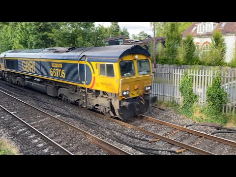 Class 66 | 66705 ‘Golden Jubilee’ | GB Railfreight