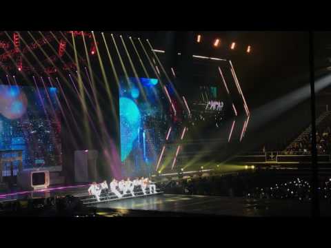 [FANCAM] 170402 The EXOrDium in Singapore - Call Me Baby + Love Love Love (Acoustic Medley)