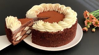 The Best Chocolate Cake! So delicious and beautiful!