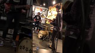 Remo Drive: Name Brand Live