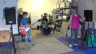 Lisa Marie Presley How Do You Fly This Plane covered by Nicole and Scotty