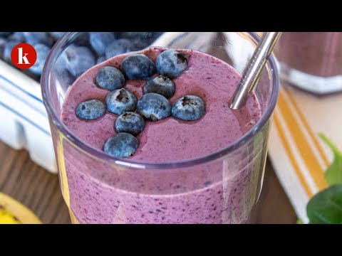 Healthy Blueberry Banana Spinach Smoothie
