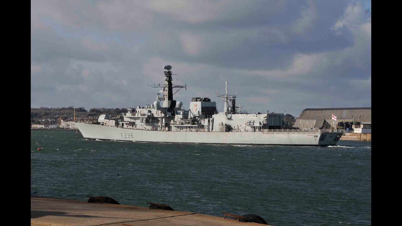 HMS MONTROSE F236 ENTERS DEVONPORT NAVAL BASE AT MOUNT EDGCUMBE - 9th February 2018