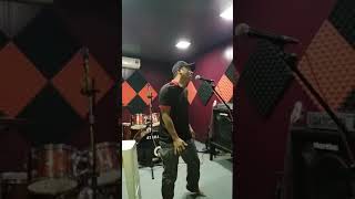 Download lagu antara cintamu dan dosaku ~ azmani (kulit) mp3