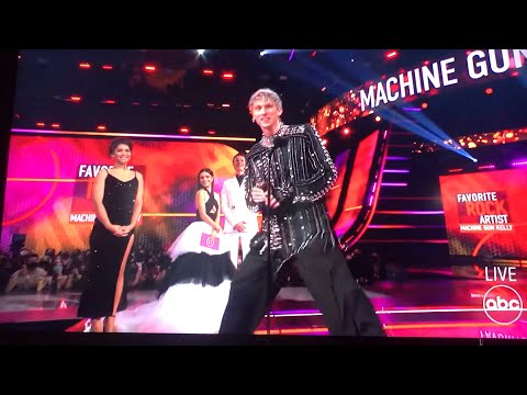 Machine Gun Kelly Wins Favorite Rock Artist at the 2021 American Music Awards