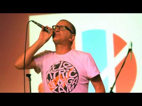 Gile i Magic Bush - Lutka Koja Kaže Ne - Dom Omladine Beograda (Uživo)