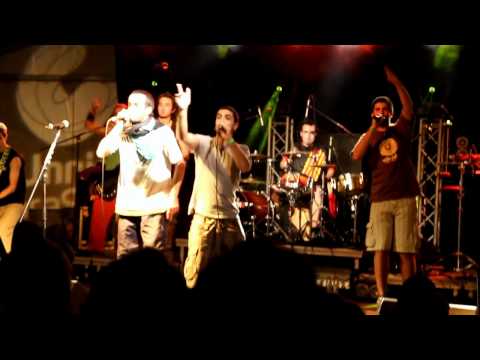 La Pegatina & Txarangö: Cerdanyola del Vallès 17.10.2010