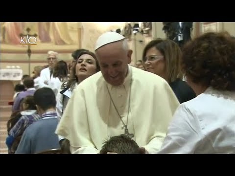 Le Pape François rencontre les enfants malades