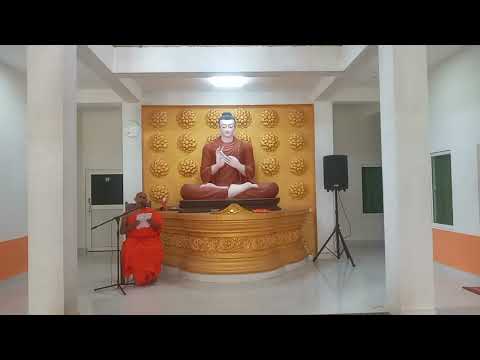 ඔෂලි අබේසේකර දියනියගේ 15 වෙනි උපන්දිනයට ආශිර්වාද පතා චමිලා දිල්රුක්ෂි මව විසින් සිදු කරන ලදී .