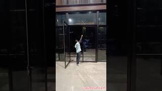 ประตูบานสวิงคู่ และประตูบานสวิงเดี่ยว