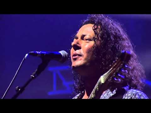 Aziz Sahmaoui & University of Gnawa - LAWAH-LAWAH  (Live Festival Mawazine, Rabat 2015)