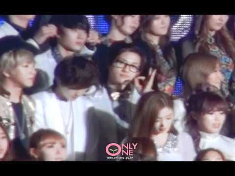 120119 Sandeul playing with gongchan's ears