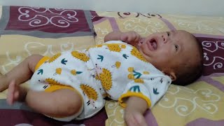 Download lagu Bayi menangis minta dibedong mp3