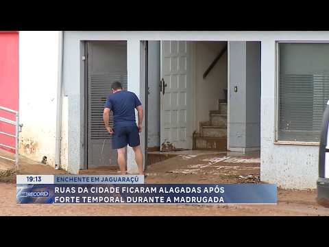 Enchente em Jaguaraçu: Ruas ficam alagadas após forte temporal na madrugada.
