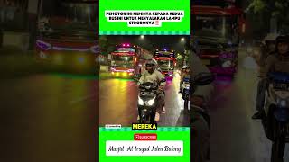 Download lagu 2 bus full adu lampu Strobo dijalanan 😎#trending #shorts mp3