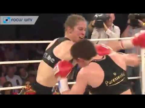 Delfine Persoon Vs.  Maiva Hamadouche - WBC Lightweight Title 11/11/2015