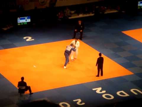 Judo World Championships 2009 - Aaron kicks butt