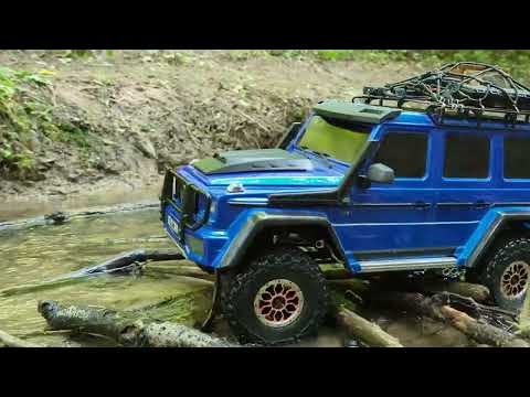 Mercedes-Benz G500  // TRAXXAS TRX4  // excursion to the creek