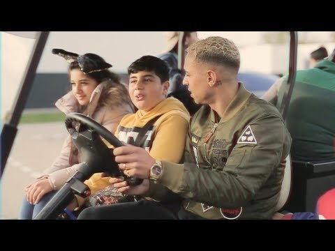 Bizzey, Frenna en Ramiks lopen een dag mee bij het AZC