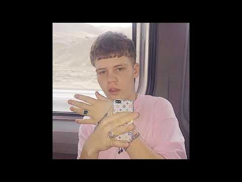 (FREE for profit) yung lean X bones type beat "logging on"  (prod. grapette)