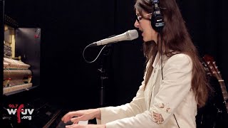 Weyes Blood - &quot;Everyday&quot; (Live at WFUV)