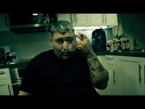 OCHOE Feat YUNG MAZI - RICH OFF MUDD PROD.12HUNNA X DJ FLIP