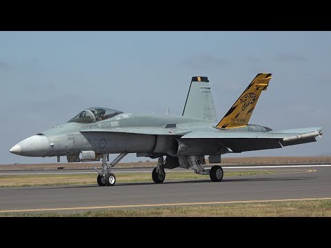 Classic display by F/A-18A Classic Hornet - Avalon 2019