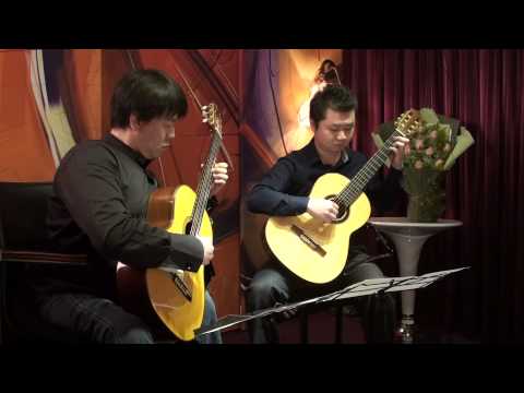 Little Fuge in G Minor, BWV 578, guitar duo FANG Fang and WU Di