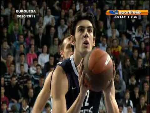 EUROLEAGUE 2010-2011 TOP16 R1 - Efes Pilsen vs Montepaschi Siena 60-58