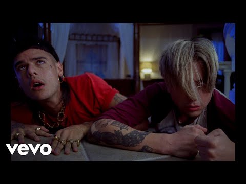 CA7RIEL & Paco Amoroso - COSAS RICAS (Official Loop)