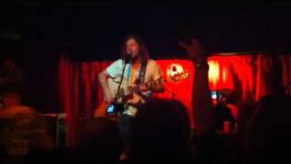 Heartbreak hotel : Dax Riggs at Walters on Washington