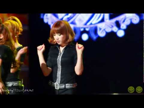 [Fancam] 10.11.18 Taeyeon SNSD  - Genie