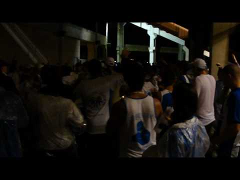 Torcida aguarda a saída do estádio - Joinville 1x3 Avaí - 25.04.10 - By JamiraF.MP4